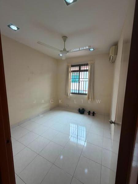 2-storey Terraced House for Sale in Taman Mount Austin (Tebrau) - Jack Liew - Bedroom - PropertyGuru.com.my