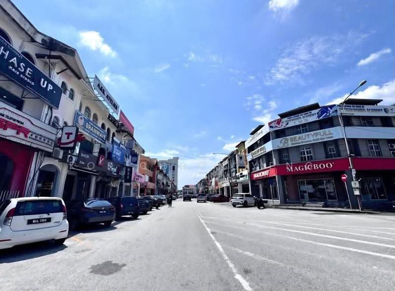 Shop / Office untuk Disewa di Taipan Business Centre (Subang Jaya) - Kok Choon Yeng - Exterior - PropertyGuru.com.my