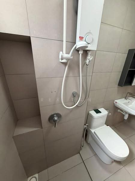 Condominium for Rent at The Haute Gurney - Rex Tan - Bathroom - PropertyGuru.com.my