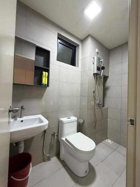 Condominium for Rent at The Haute Gurney - Rex Tan - Bathroom - PropertyGuru.com.my