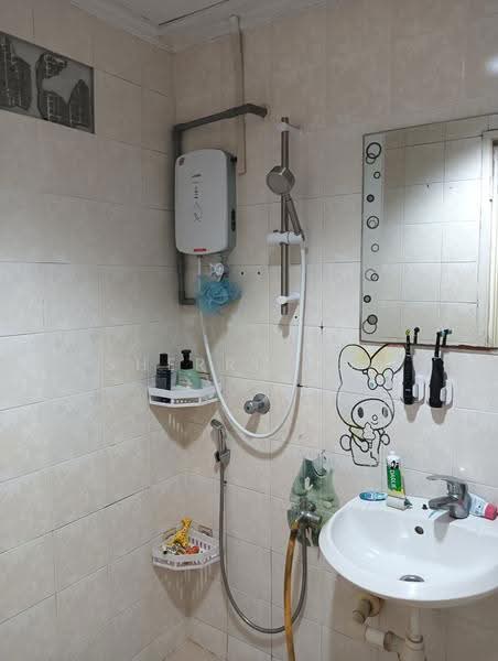 Condominium for Rent at D'aman Crimson - Sherri Koh - Bathroom - PropertyGuru.com.my