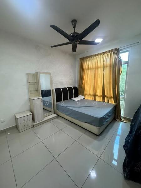 Kediaman Servis untuk Disewa di D'Ambience Residences (Pangsapuri Ikatan Flora) - Lewis Neow - Bedroom - PropertyGuru.com.my