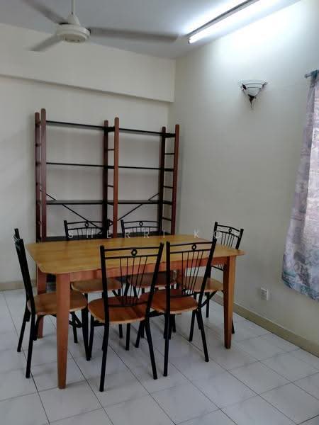 Condominium for Rent at D'aman Crimson - Sherri Koh - Dining Room - PropertyGuru.com.my