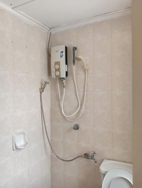 Condominium for Rent at D'aman Crimson - Sherri Koh - Bathroom - PropertyGuru.com.my
