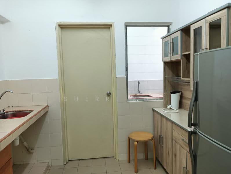 Condominium for Rent at D'aman Crimson - Sherri Koh - Kitchen - PropertyGuru.com.my