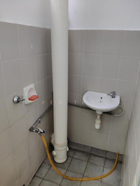Rumah Flat untuk Dijual di Desa Aman - Pen Teo - Bathroom - PropertyGuru.com.my