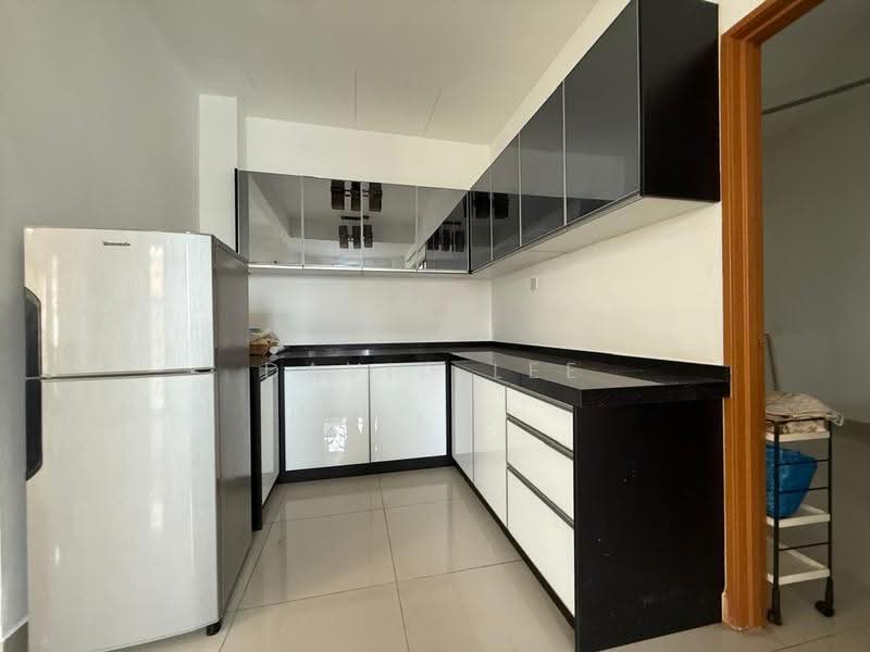 Rumah Kluster untuk Disewa di Taman Anggun (Rawang) - David Lee - Kitchen - PropertyGuru.com.my