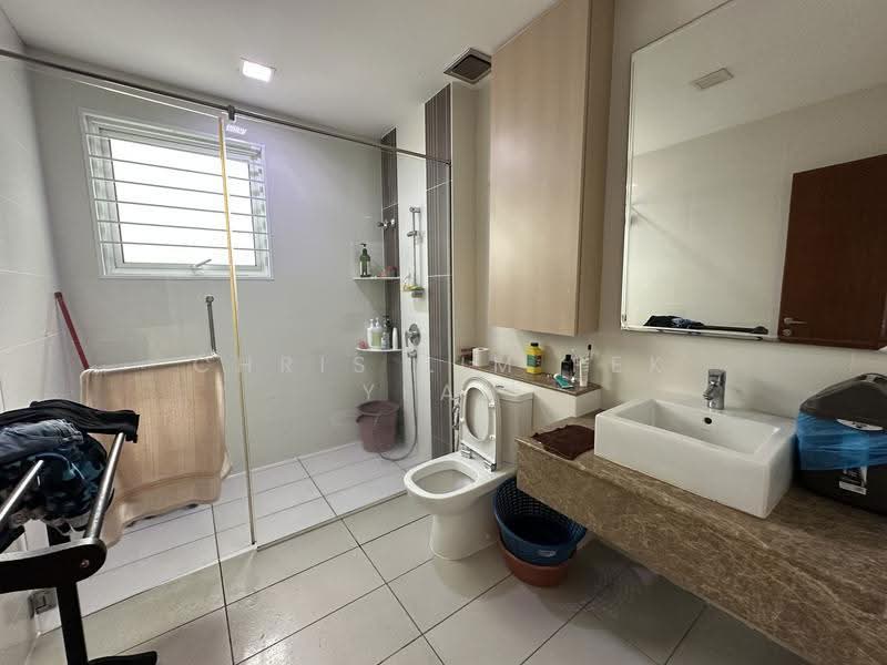 2-storey Terraced House for Sale in Taman Taming Indah 2 (Bandar Sungai Long) - Chris Lim Pek Yean - Bathroom - PropertyGuru.com.my