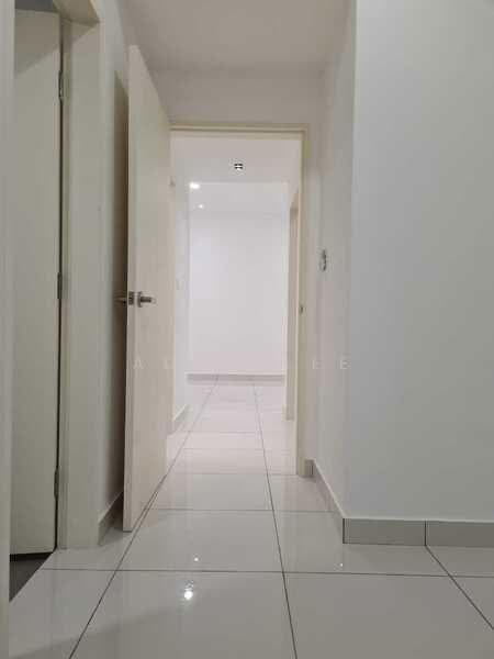 Service Residence for Sale at Parc 3 - Adam Lee - Corridor - PropertyGuru.com.my