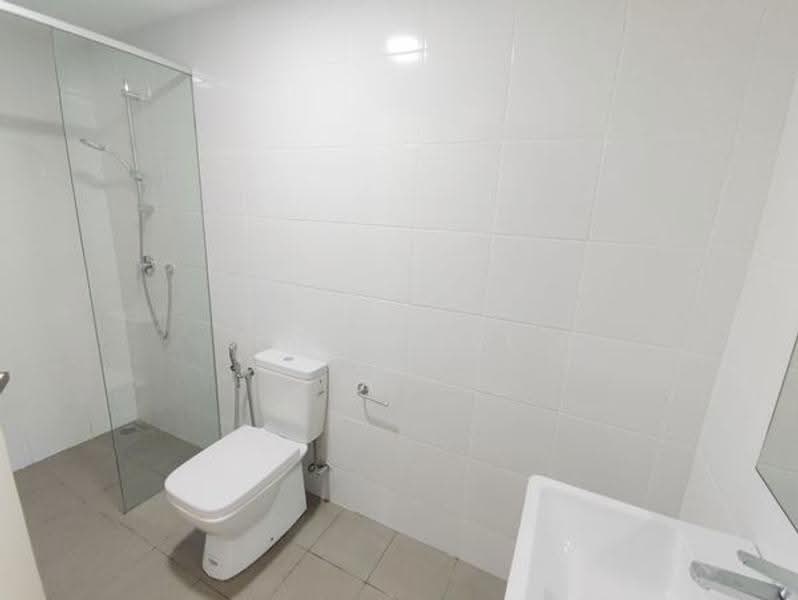 Service Residence for Sale at Parc 3 - Adam Lee - Bathroom - PropertyGuru.com.my
