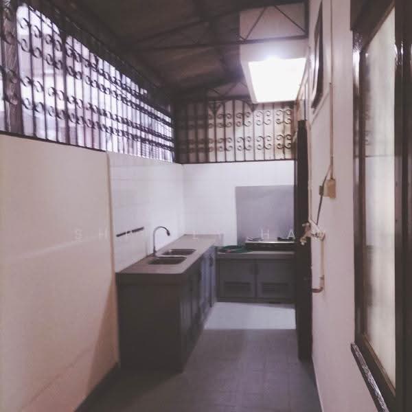 2-storey Terraced House for Rent in Taman Tasek (Johor Bahru) - Shirley Haw - Kitchen - PropertyGuru.com.my