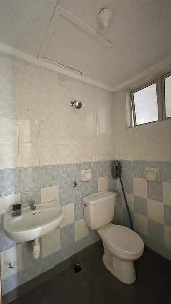Condominium for Rent at Elaeis 2 - Chew Ding Jie - Bathroom - PropertyGuru.com.my