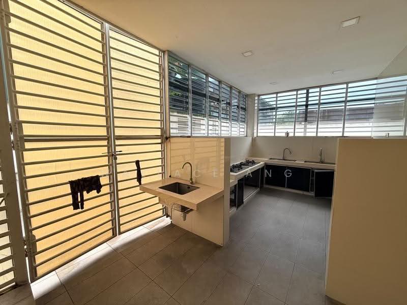 Bungalow House untuk Dijual di Taman Majidee (Johor Bahru) - Wallace Ang - Kitchen - PropertyGuru.com.my