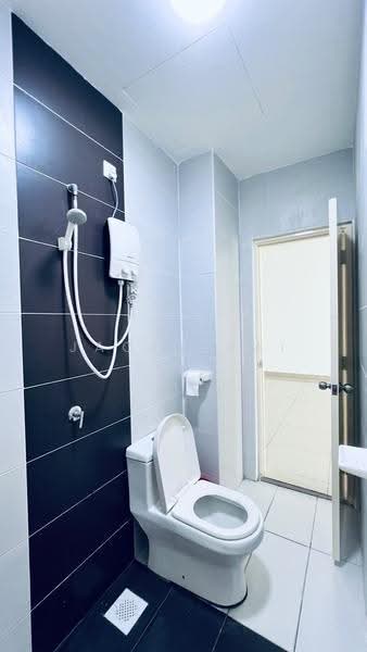 Pangsapuri untuk Dijual di Nusa Heights (Nusa Puncak) - Jack Chai - Bathroom - PropertyGuru.com.my