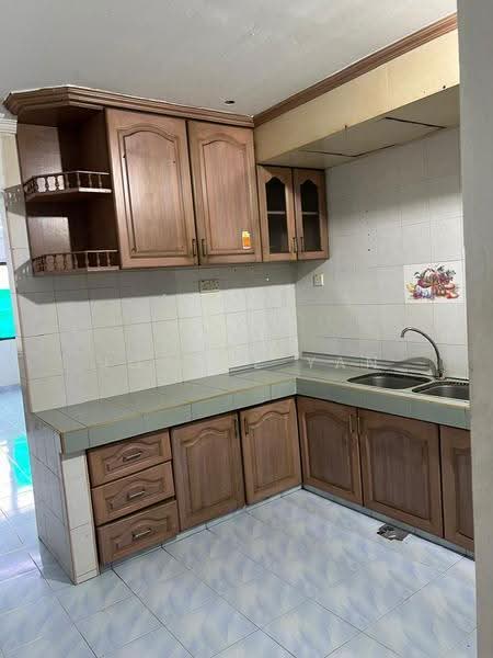 Flat for Rent at Desa Sri Puteri - Joanne Yan - Kitchen - PropertyGuru.com.my
