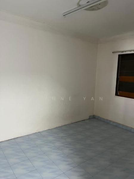 Flat for Rent at Desa Sri Puteri - Joanne Yan - Interior - PropertyGuru.com.my
