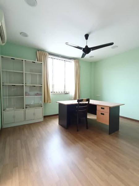 Rumah Teres 2-Tingkat untuk Dijual di Taman Dato Onn (Johor Bahru) - Zack Chow - Study - PropertyGuru.com.my