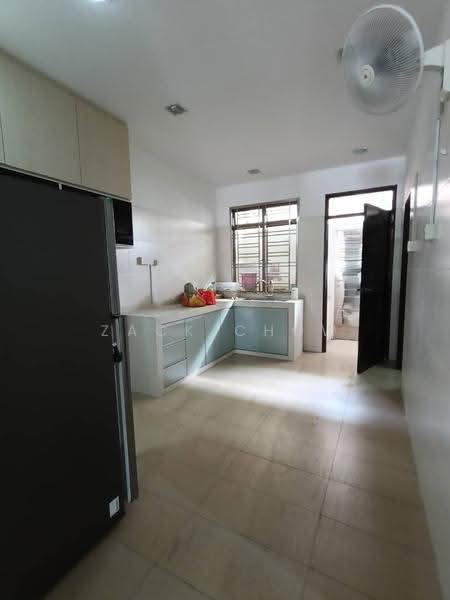 Rumah Teres 2-Tingkat untuk Dijual di Taman Dato Onn (Johor Bahru) - Zack Chow - Kitchen - PropertyGuru.com.my