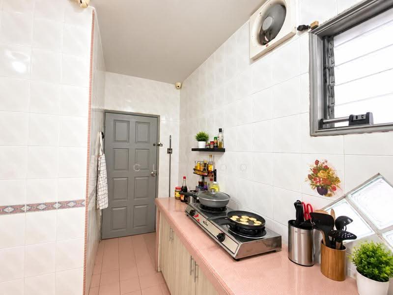 Rumah Teres 2-Tingkat untuk Dijual di BANDAR PUCHONG JAYA (Puchong) - Cl Khoo - Kitchen - PropertyGuru.com.my