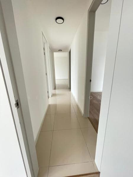 Kondominium untuk Disewa di Sunway Belfield - Ben Nelson - Corridor - PropertyGuru.com.my