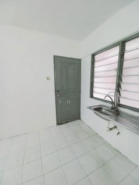 Flat for Sale at Taman Pekaka - Mervyn Seah - Interior - PropertyGuru.com.my
