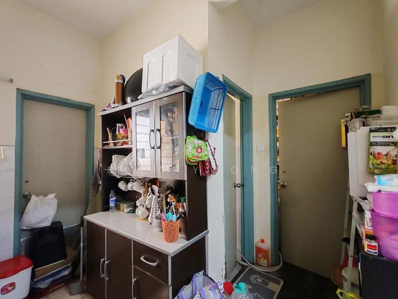 Rumah Teres 2-Tingkat untuk Dijual di Lestari Putra (Seri Kembangan) - Siew Yoong - Kitchen - PropertyGuru.com.my