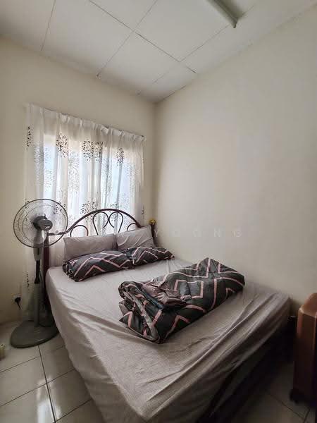Rumah Teres 2-Tingkat untuk Dijual di Lestari Putra (Seri Kembangan) - Siew Yoong - Bedroom - PropertyGuru.com.my