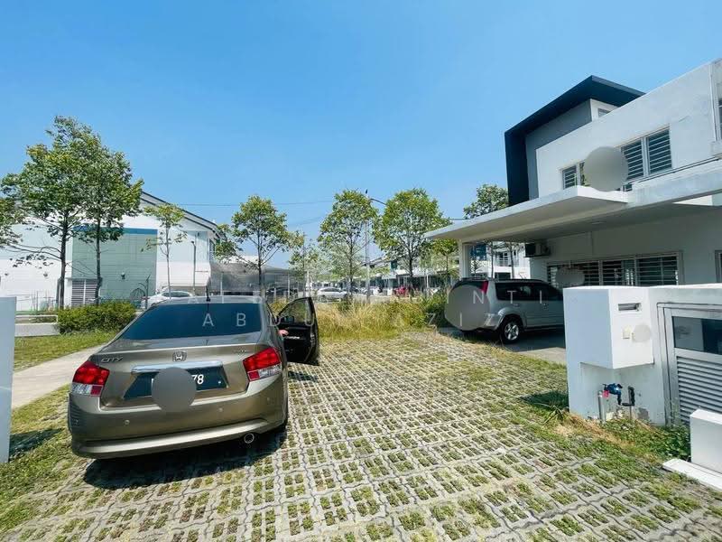 Rumah Teres 2-Tingkat untuk Dijual di Cybersouth (Dengkil) - Rafedah Binti Abdul Aziz - Exterior - PropertyGuru.com.my