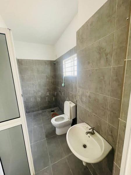 Rumah Teres 2-Tingkat untuk Dijual di Cybersouth (Dengkil) - Rafedah Binti Abdul Aziz - Bathroom - PropertyGuru.com.my