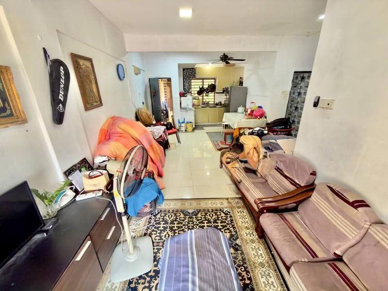 Pangsapuri untuk Dijual di Taman Cheras Intan - Fauran Nawawi - Living Room - PropertyGuru.com.my