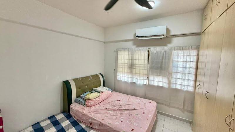 Kondominium untuk Dijual di Endah Ria - Fauran Nawawi - Bedroom - PropertyGuru.com.my