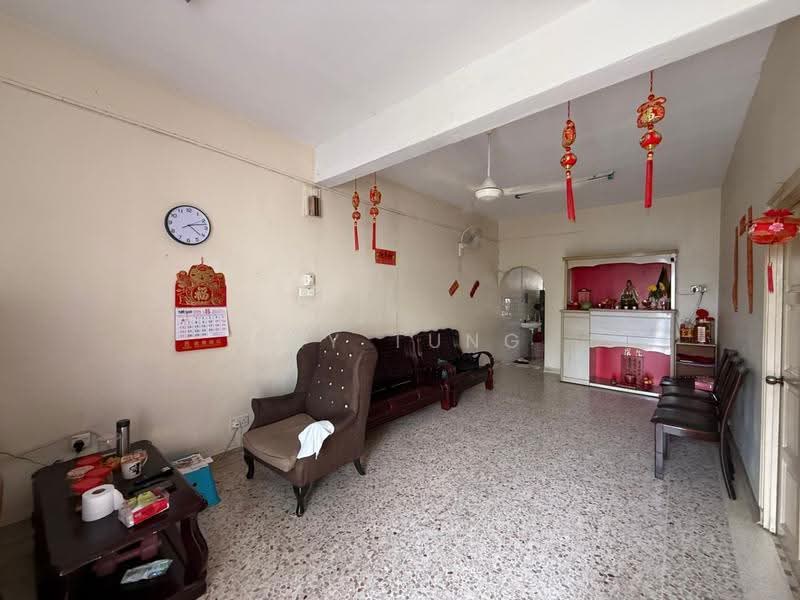 Rumah Teres 2-Tingkat untuk Dijual di Taman Pelangi (Johor Bahru) - Ray Tung - Living Room - PropertyGuru.com.my