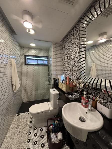 2-storey Terraced House for Sale in Bukit Kiara (Kuala Lumpur) - Nur Liyana . - Bathroom - PropertyGuru.com.my