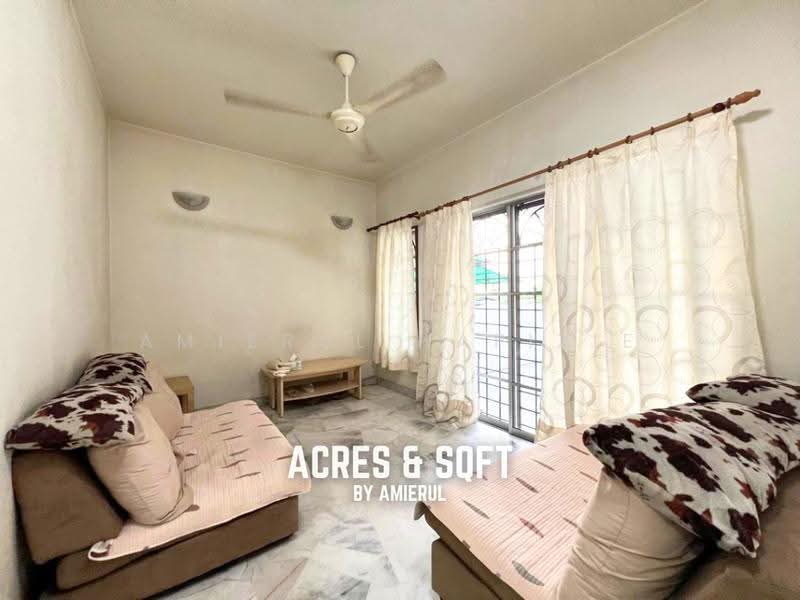 2-storey Terraced House for Sale in Usj 22 (Subang Jaya) - Amierul Hafizie - Living Room - PropertyGuru.com.my