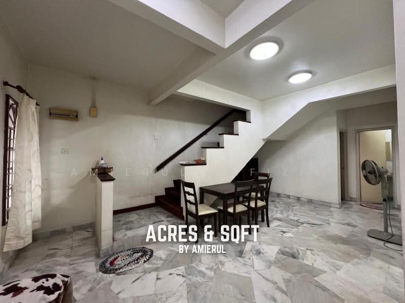 2-storey Terraced House for Sale in Usj 22 (Subang Jaya) - Amierul Hafizie - Dining Room - PropertyGuru.com.my