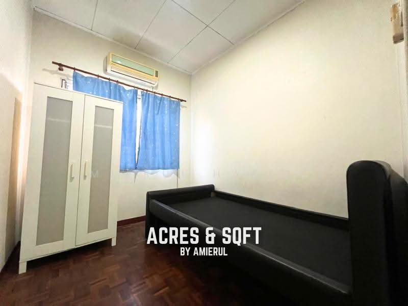 2-storey Terraced House for Sale in Usj 22 (Subang Jaya) - Amierul Hafizie - Bedroom - PropertyGuru.com.my