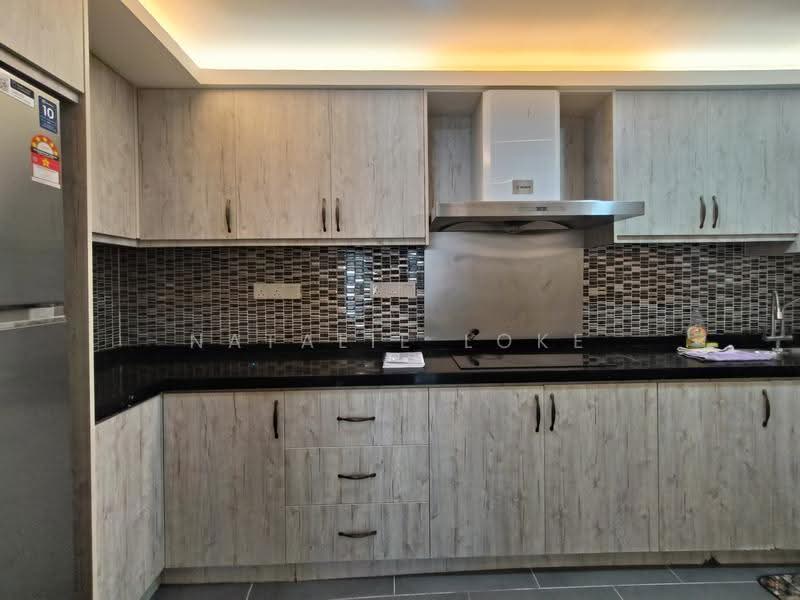 Condominium for Rent at Dwiputra Residences - Natalie Loke - Kitchen - PropertyGuru.com.my
