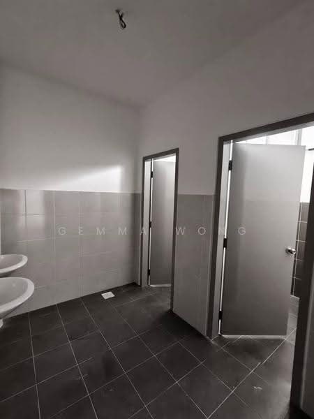 Tanah Perindustrian untuk Disewa di Senai (Johor) - Gemma Wong - Bathroom - PropertyGuru.com.my