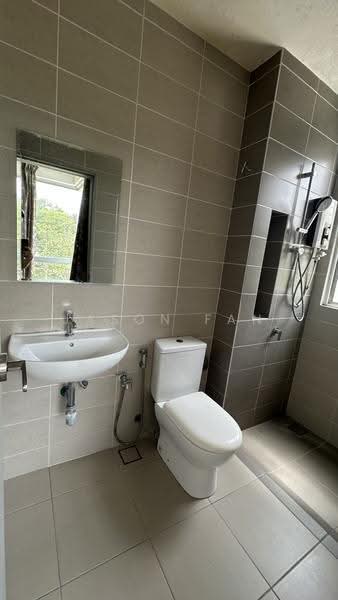 Rumah Teres 3-Tingkat untuk Disewa di Bandar Tropicana Aman (Telok Panglima Garang) - Jason Fan - Bathroom - PropertyGuru.com.my