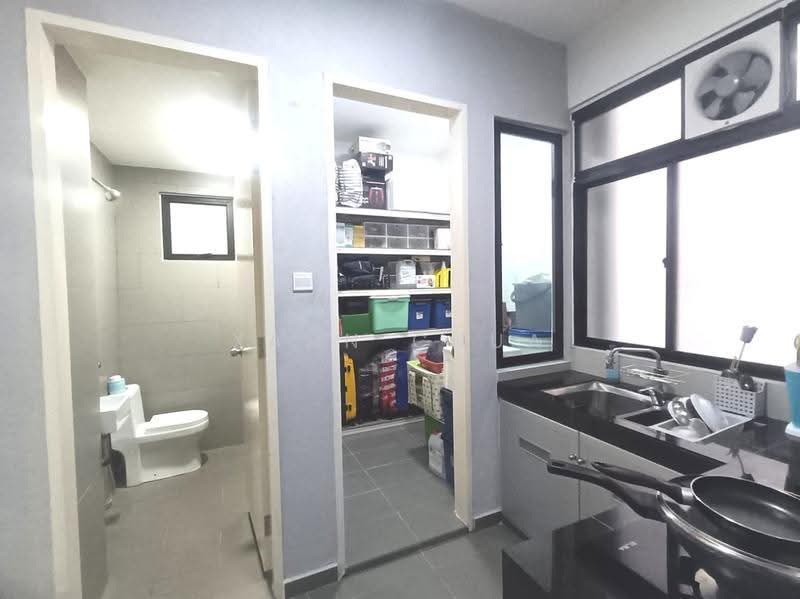 Kondominium untuk Dijual di Paragon 3 - Xann Chua - Kitchen - PropertyGuru.com.my