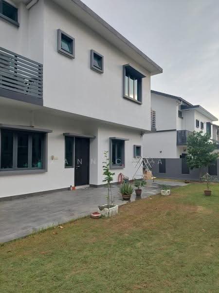 Bungalow House untuk Dijual di Seri Kembangan (Selangor) - Xann Chua - Exterior - PropertyGuru.com.my