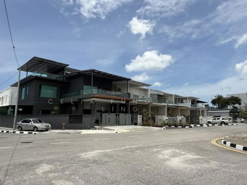 2-storey Terraced House for Sale in Batu Maung (Penang) - Celia Fung Fui Ling - Exterior - PropertyGuru.com.my