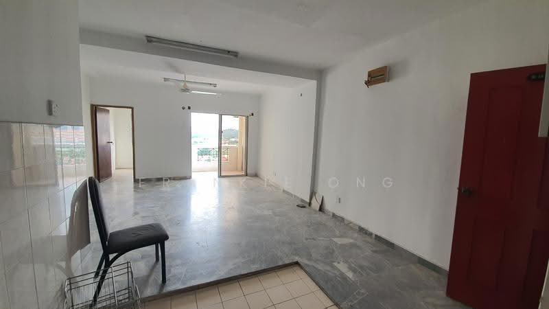 Kondominium untuk Dijual di Pelangi Indah Condominium - Frankie Ong - Living Room - PropertyGuru.com.my