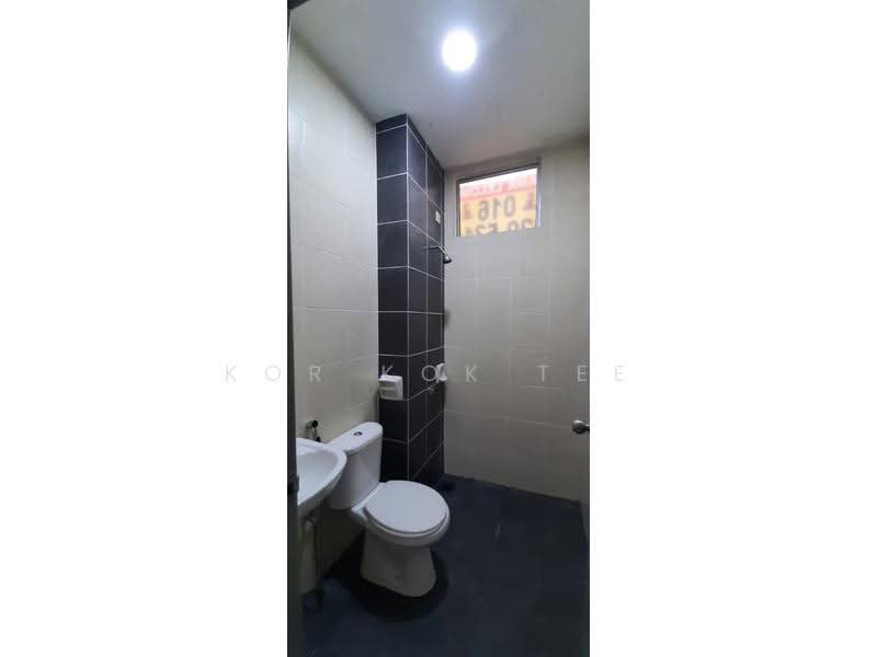 Rumah Bandar untuk Disewa di Kuala Selangor (Selangor) - Kor Kok Tee - Bathroom - PropertyGuru.com.my