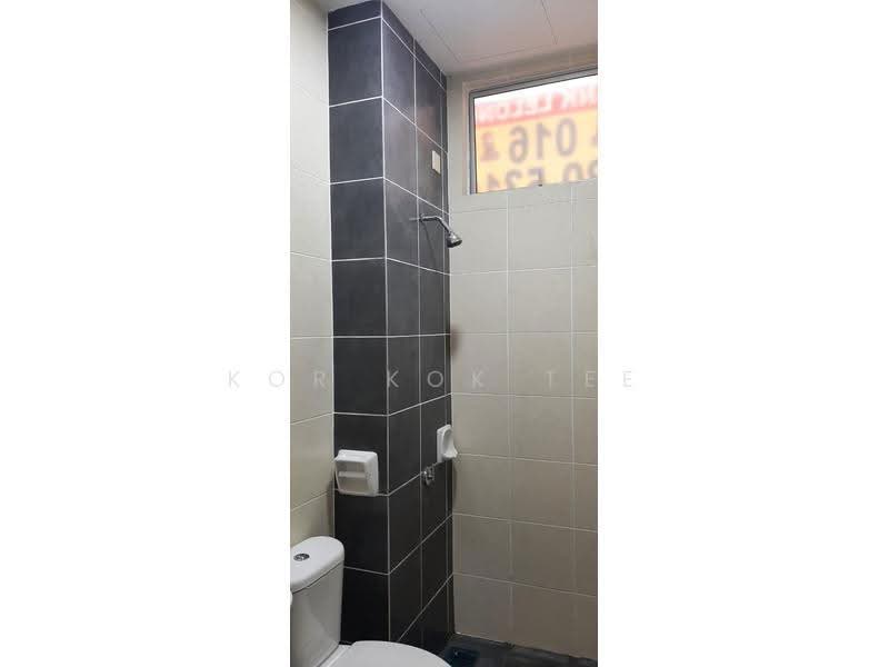 Rumah Bandar untuk Disewa di Kuala Selangor (Selangor) - Kor Kok Tee - Bathroom - PropertyGuru.com.my