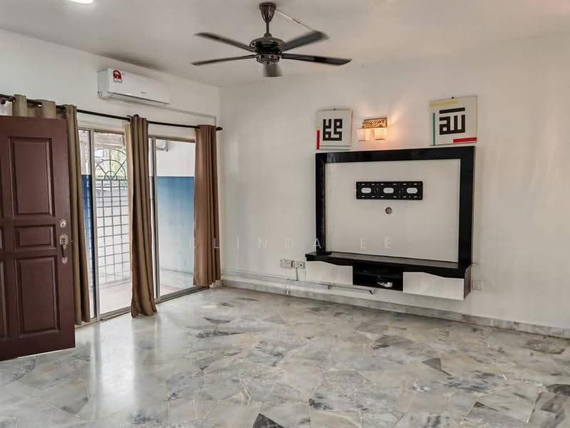 2-storey Terraced House for Sale in Taman Pasir Putih (Pasir Gudang) - Melinda Ee - Living Room - PropertyGuru.com.my