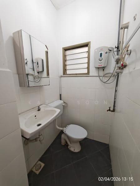 Townhouse for Rent in Taman Pandan Indah (Ampang) - Katty Soon - Bathroom - PropertyGuru.com.my