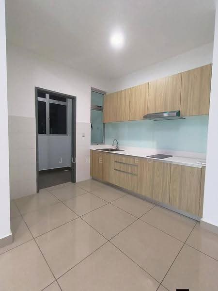 Service Residence for Rent at Meridin Bayvue Serviced Apartment - June Teo - Kitchen - PropertyGuru.com.my