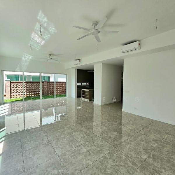 Semi-Detached House for Rent in Seri Tanjung Pinang (Tanjung Tokong) - Eric Cheang - Living Room - PropertyGuru.com.my