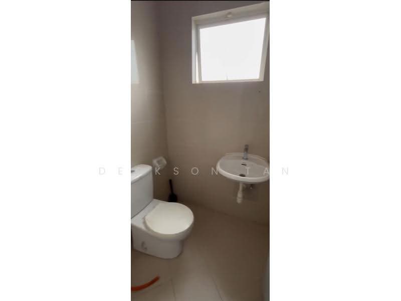 Rumah Bandar untuk Disewa di Petaling Jaya (Selangor) - Deckson Tan - Bathroom - PropertyGuru.com.my